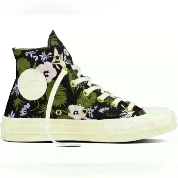 Converse embroidered Cherry Blosson Hi-tops - Picture 1 of 8